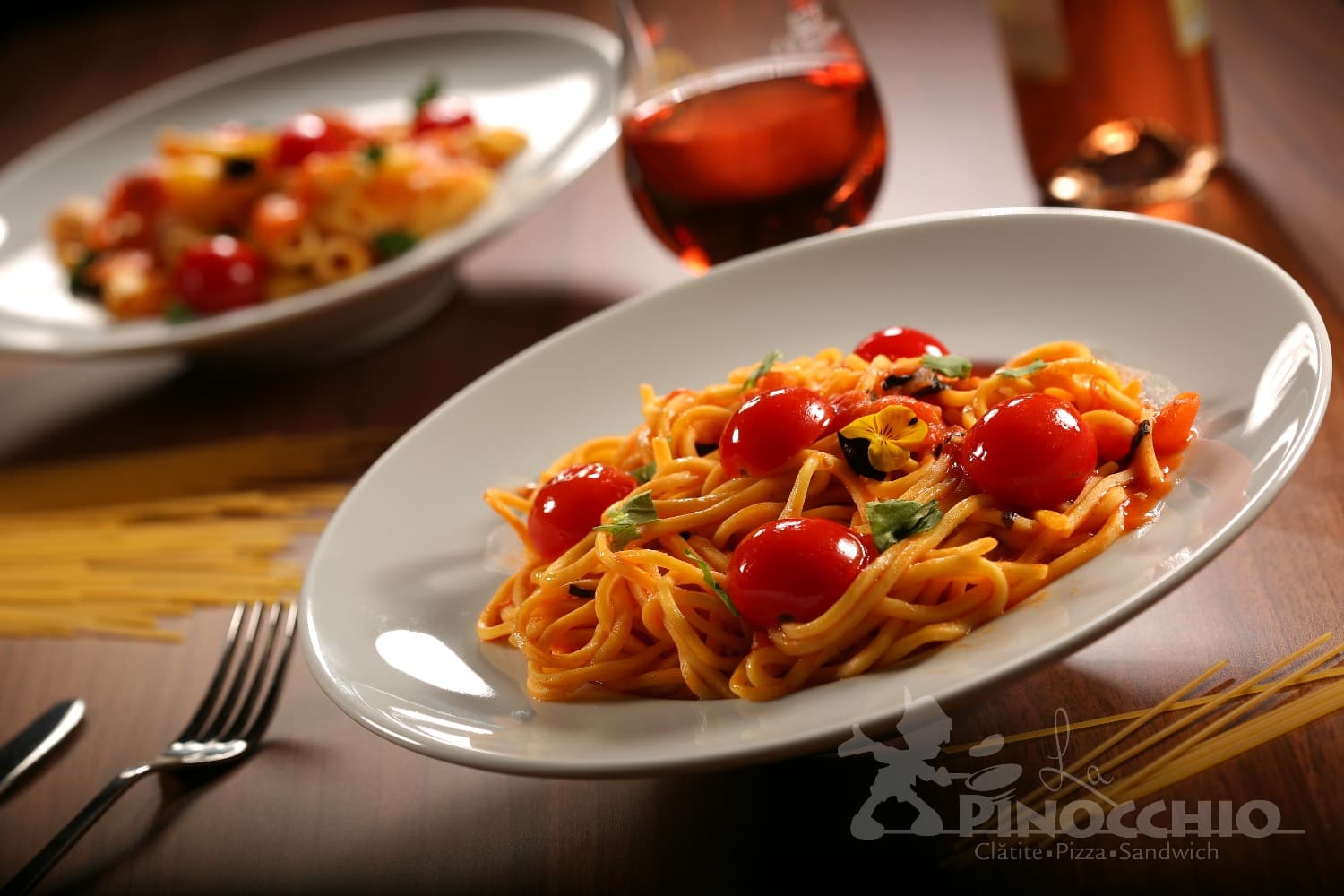 Paste Rosii cu Busuioc